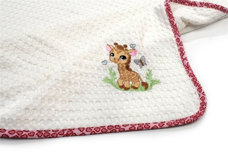 Κουβέρτα Πικέ Με Κέντημα bebe Giraffe 172 80X110 White-Pink 100% Cotton 5102232