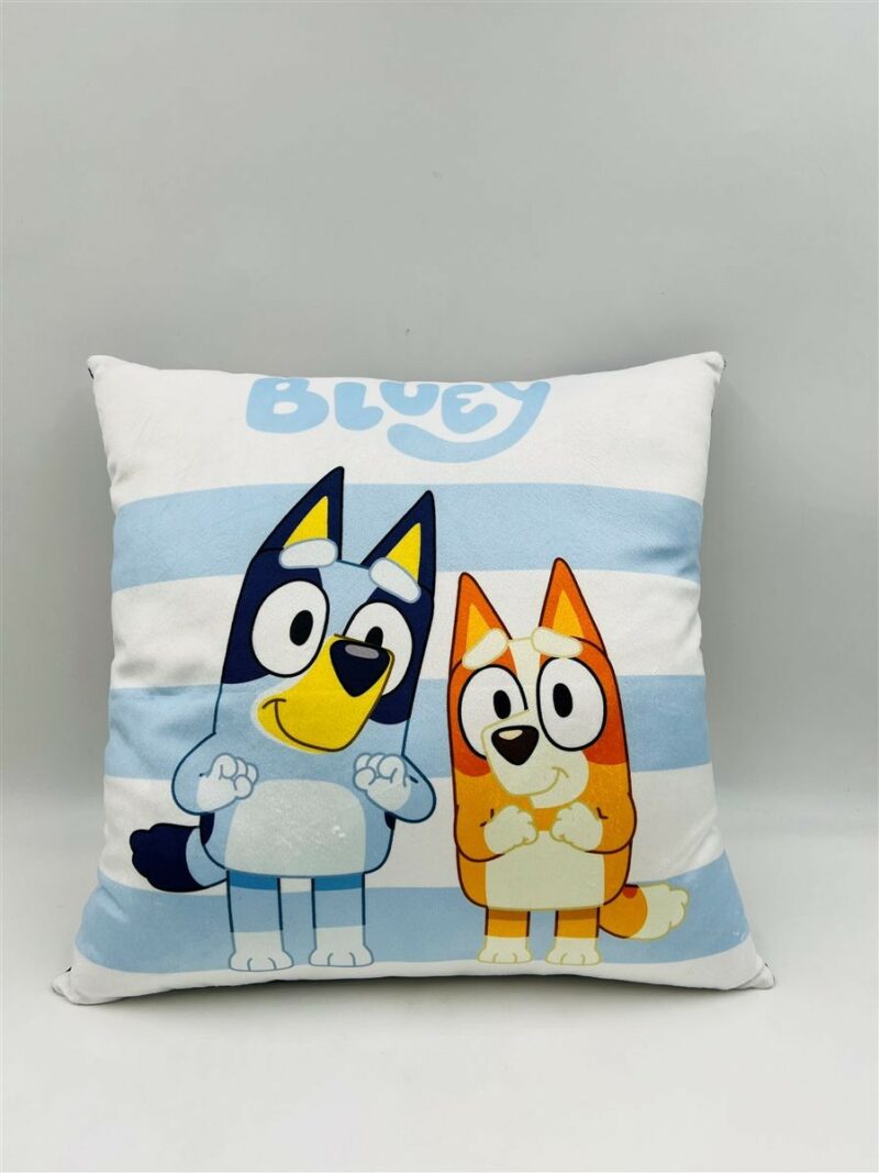 Βελούδινο Μαξιλάρι BBC Studios Bluey 600 38X38 White-Sky Blue 100% Velboa 5377163