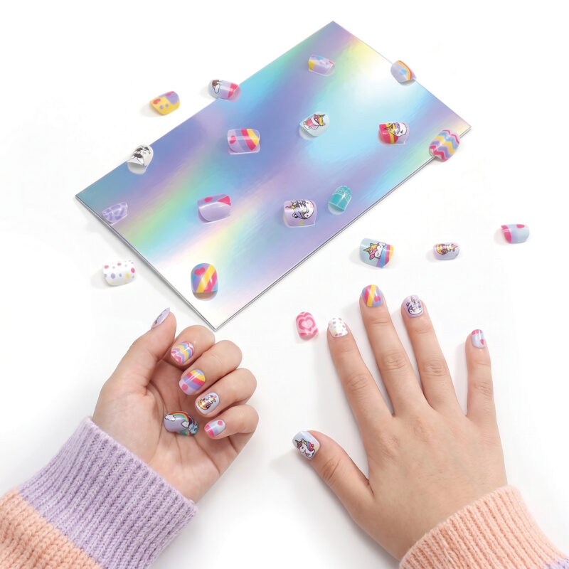 HappiHobbi Αυτοκόλλητα Νύχια Sparkle Love Σε 2 Σχέδια Για 6+ Ετών 5248343