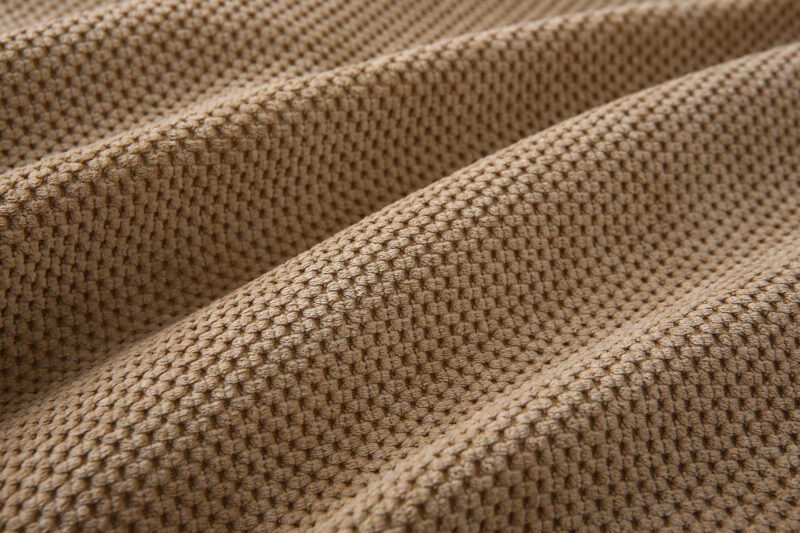 8241_zoom_ 5962092