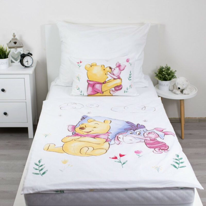 Disney Winnie the Pooh Pooh Hugs children’s kindergarten bedding set 100×135 cm 6032498