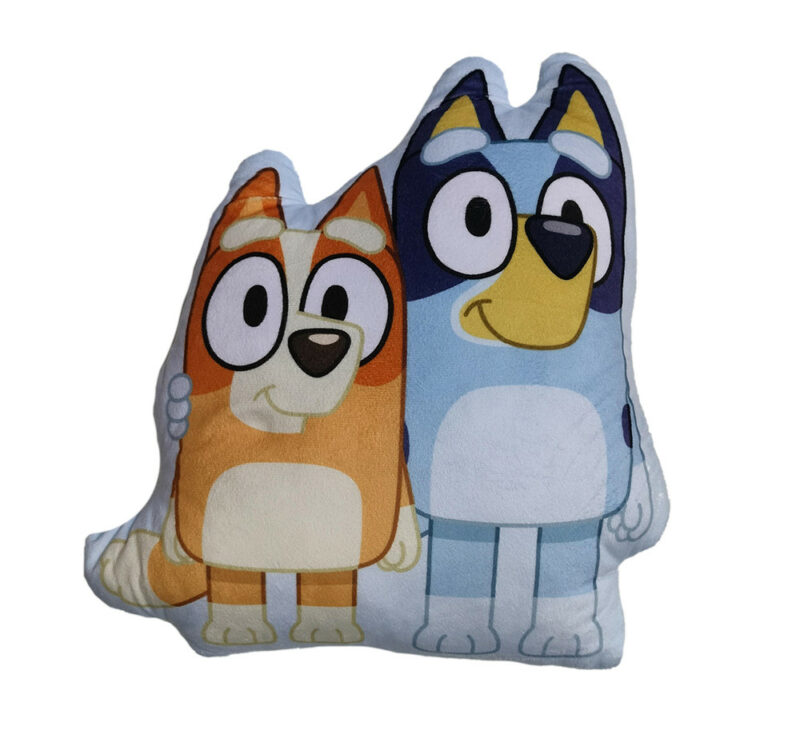 Bluey Pals Hug Διακοσμητικό Μαξιλάρι Ειδικού Σχήματος 34×28 cm 5905247