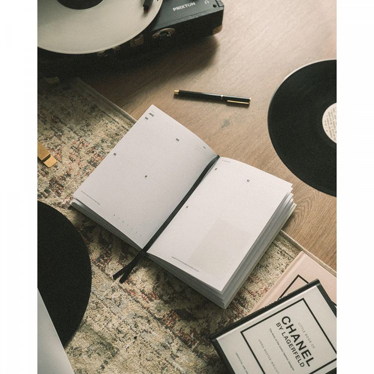 KKGAIA2601_02 4865618