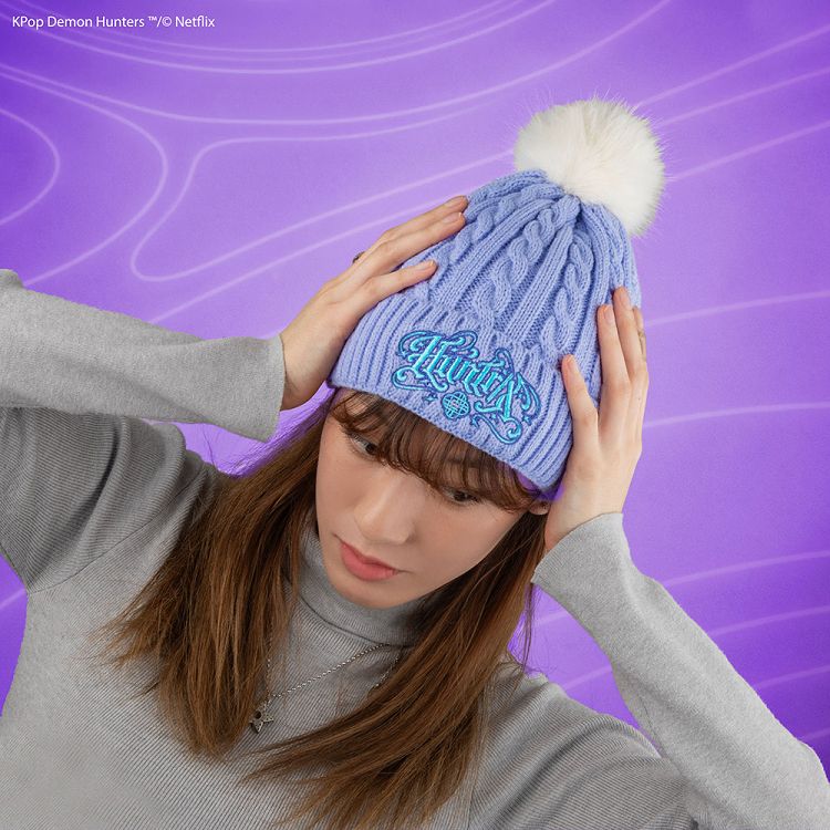 KPOP-Beanie-HUNTR_X-Lifestyle1-4895205624948-CR1327 5268097