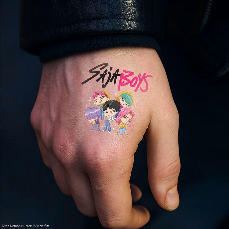 KPOP-Tattoo-KPOP-DEMON-HUNTERS-Lifestyle1-4895205624856-CR5226-1 5797795