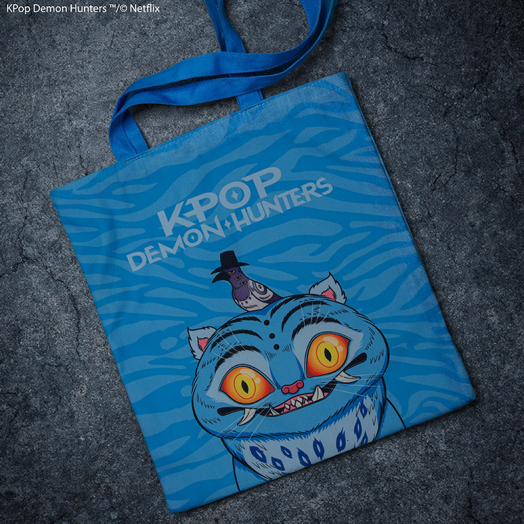 KPOP-Tote-Bag-Derpy-Sussie-Lifestyle1-4895205624917-CR2321 5591417